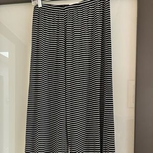 Soft crop pants